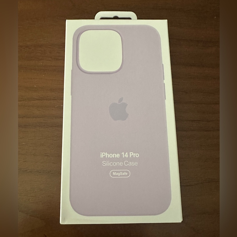 Apple iPhone 14 Pro Silicone Case - Lavender